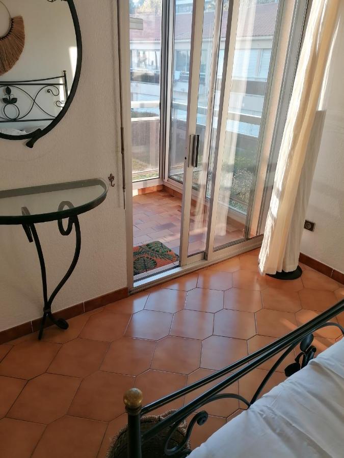 "Le Palmier Dore", Cosy T3 A 3 Minutes A Pied Des Plages, Parking Et Clim Sanary-sur-Mer Exterior photo