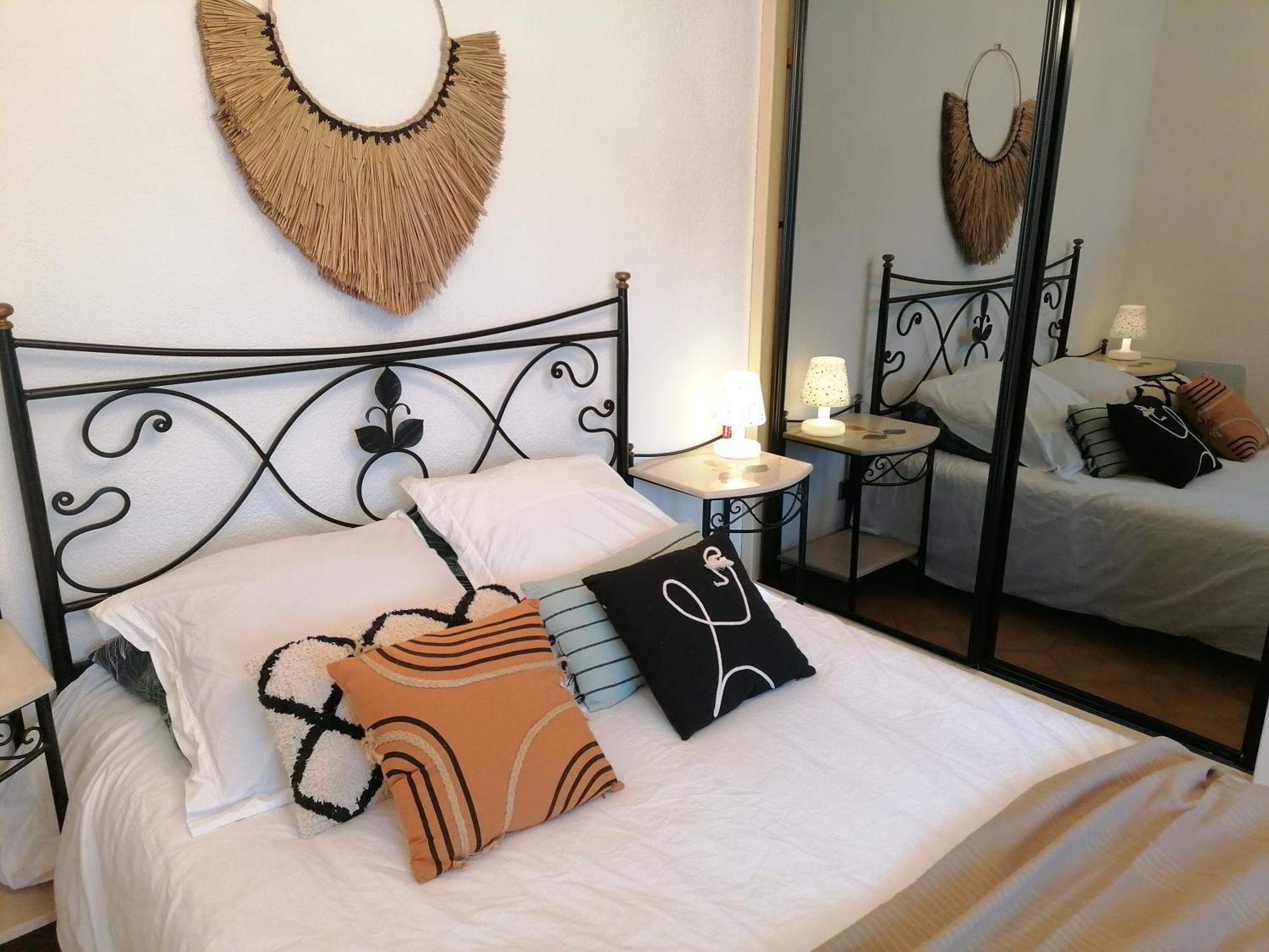 "Le Palmier Dore", Cosy T3 A 3 Minutes A Pied Des Plages, Parking Et Clim Sanary-sur-Mer Exterior photo