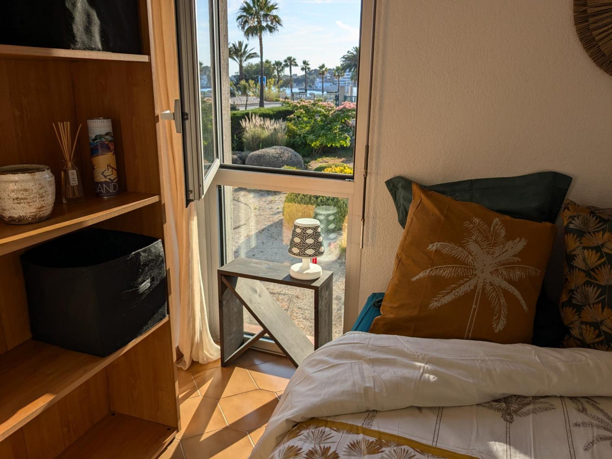 "Le Palmier Dore", Cosy T3 A 3 Minutes A Pied Des Plages, Parking Et Clim Sanary-sur-Mer Exterior photo