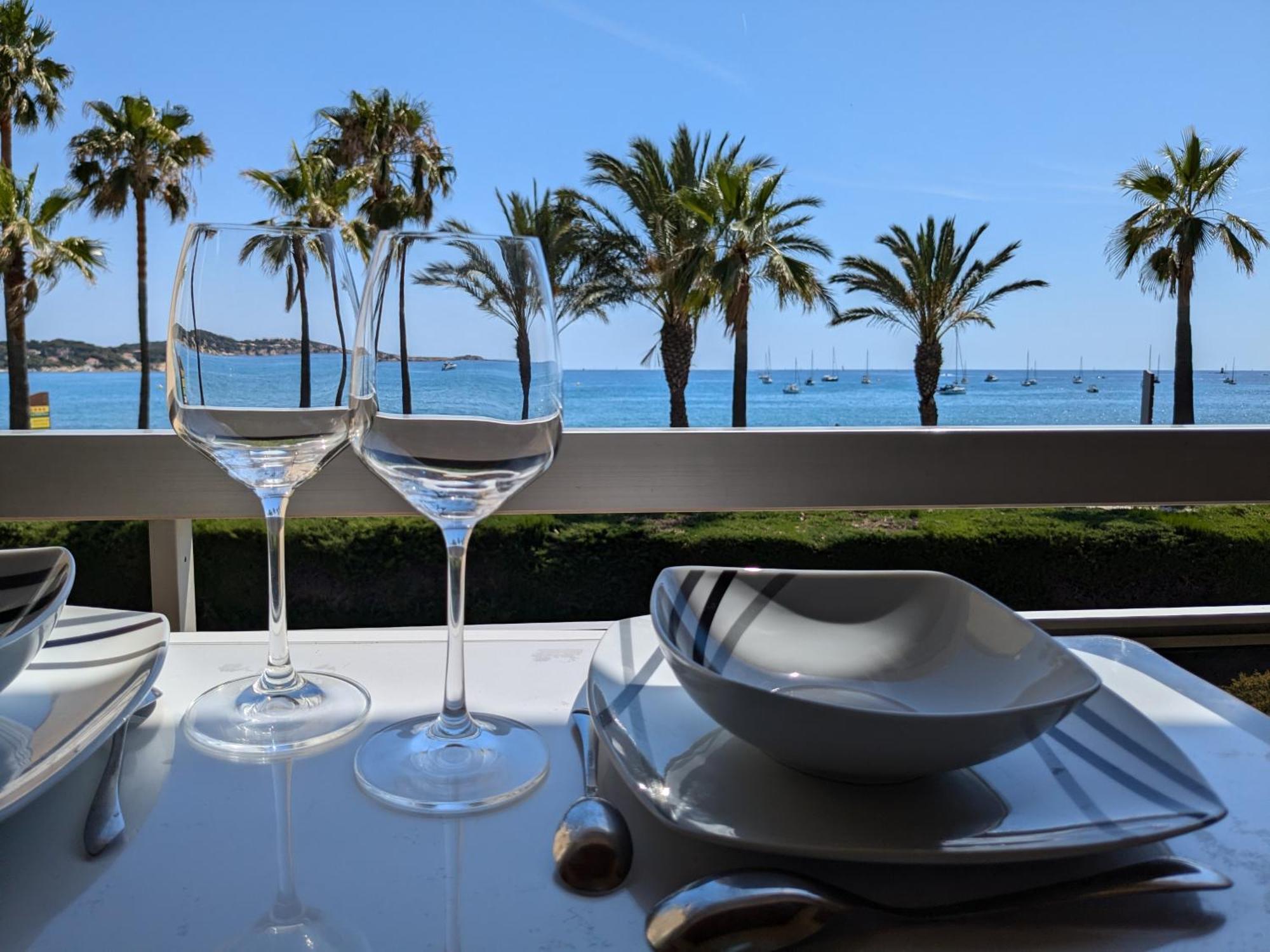 "Le Palmier Dore", Cosy T3 A 3 Minutes A Pied Des Plages, Parking Et Clim Sanary-sur-Mer Exterior photo