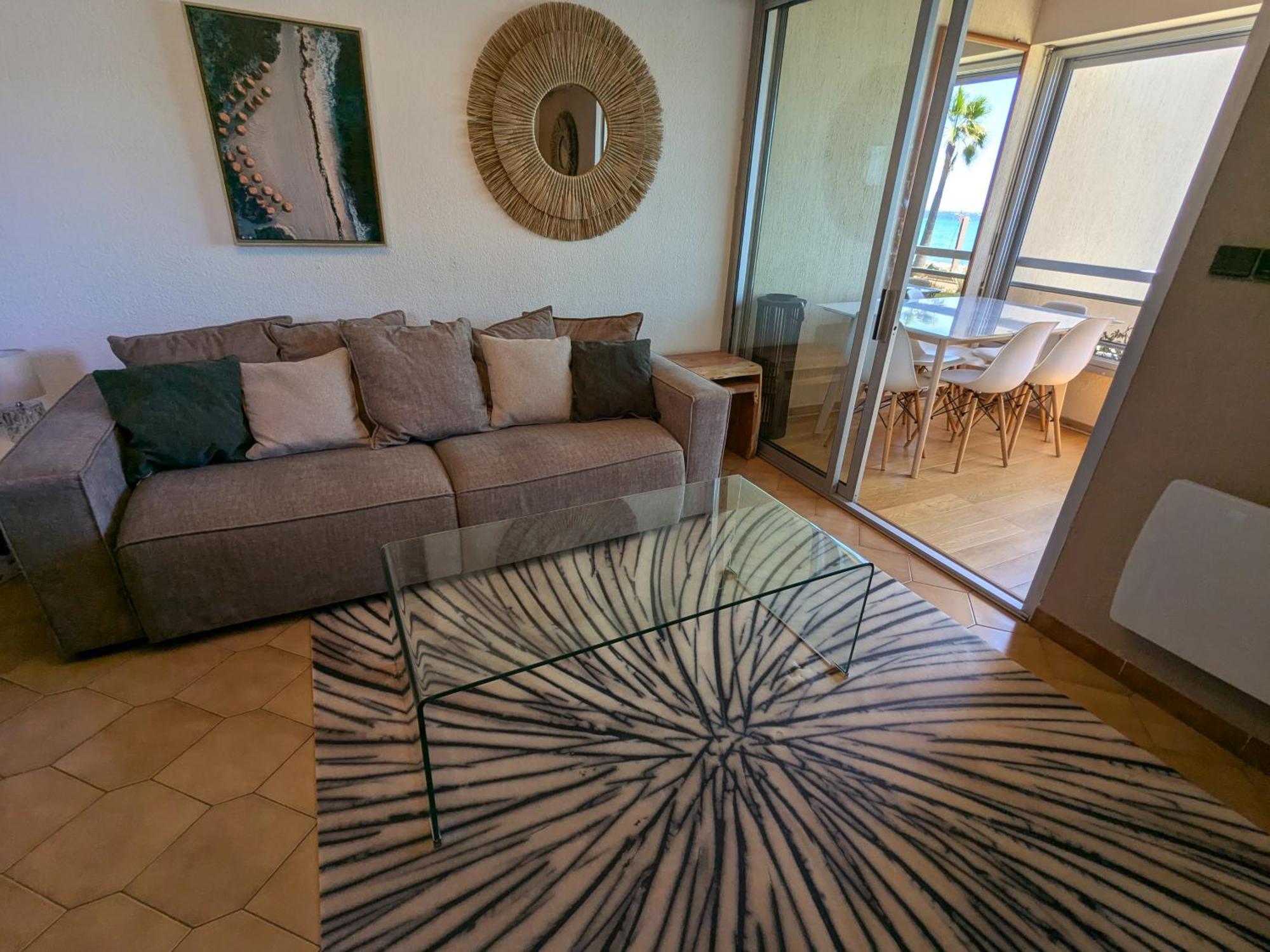 "Le Palmier Dore", Cosy T3 A 3 Minutes A Pied Des Plages, Parking Et Clim Sanary-sur-Mer Exterior photo