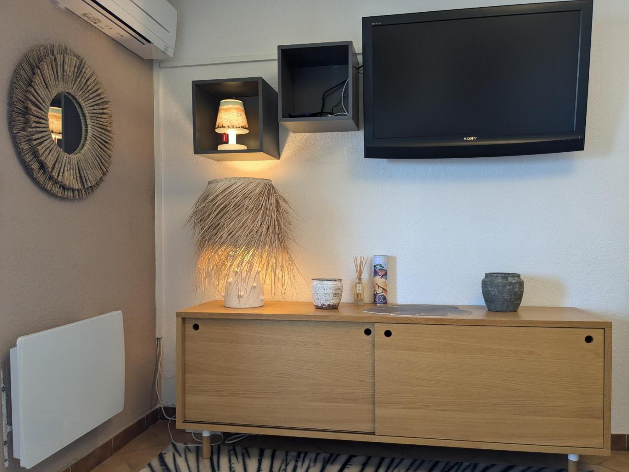 "Le Palmier Dore", Cosy T3 A 3 Minutes A Pied Des Plages, Parking Et Clim Sanary-sur-Mer Exterior photo