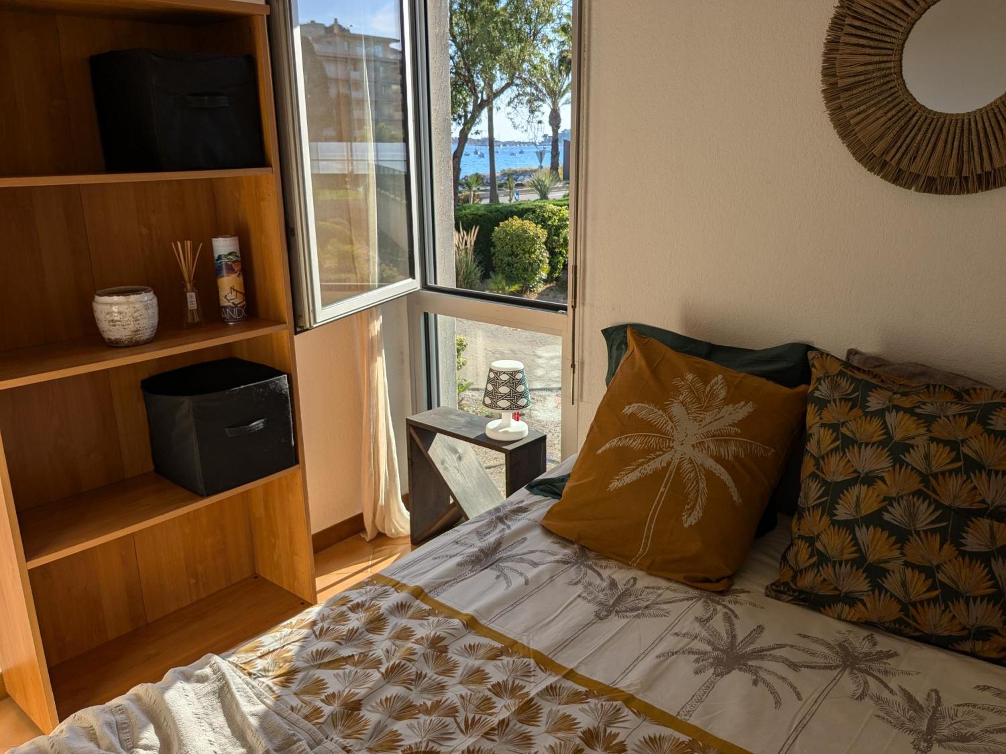 "Le Palmier Dore", Cosy T3 A 3 Minutes A Pied Des Plages, Parking Et Clim Sanary-sur-Mer Exterior photo